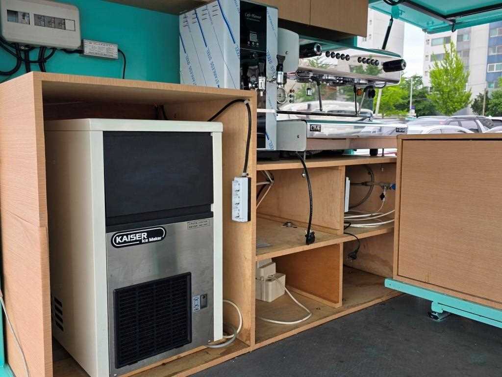 Small Truck Special (sneck/mobile sales) - Vista 8