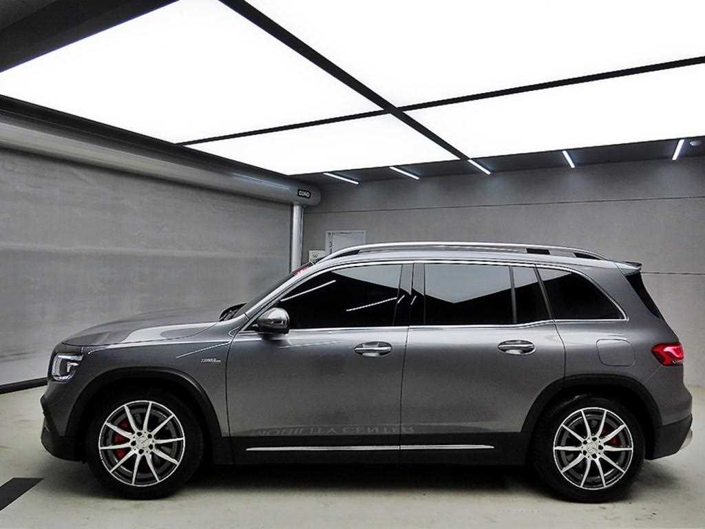Mercedes Benz GLB Class - Vista 4