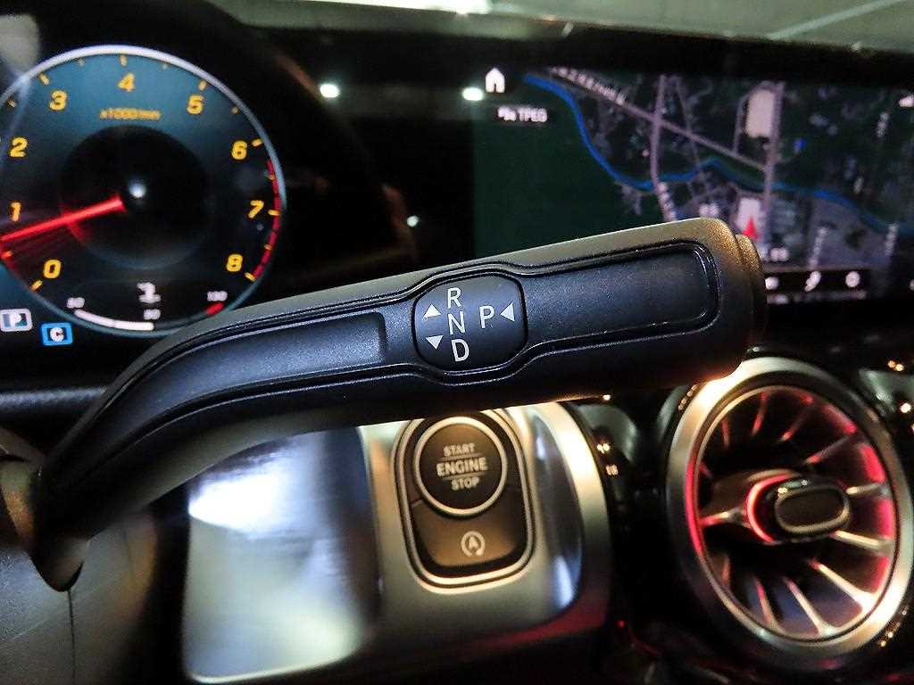Mercedes Benz GLB Class - Vista 12