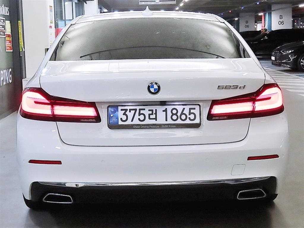 BMW 5 Series - Vista 5