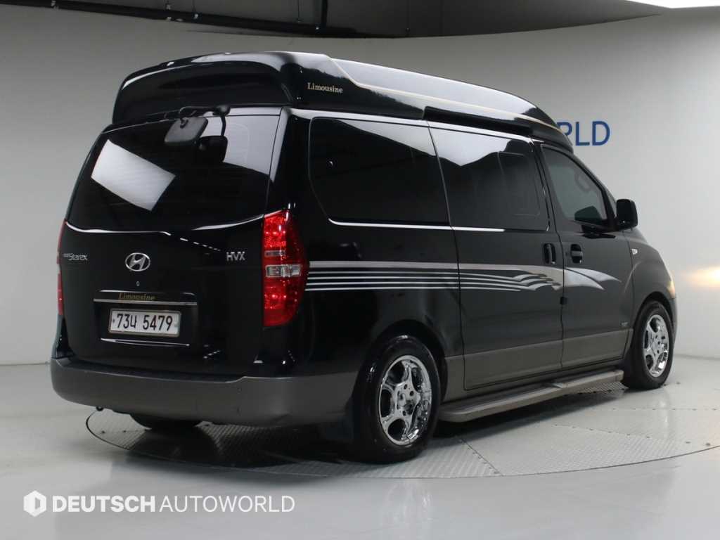 HYUNDAI Starex - Vista 2