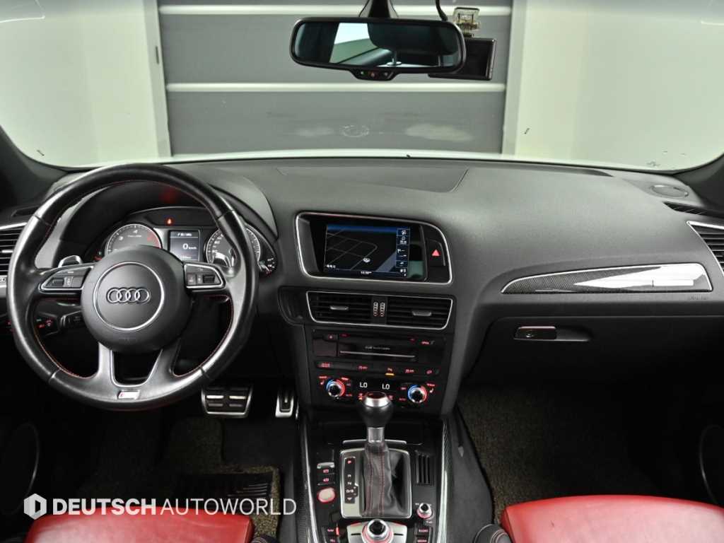 Audi SQ5 - Vista 7