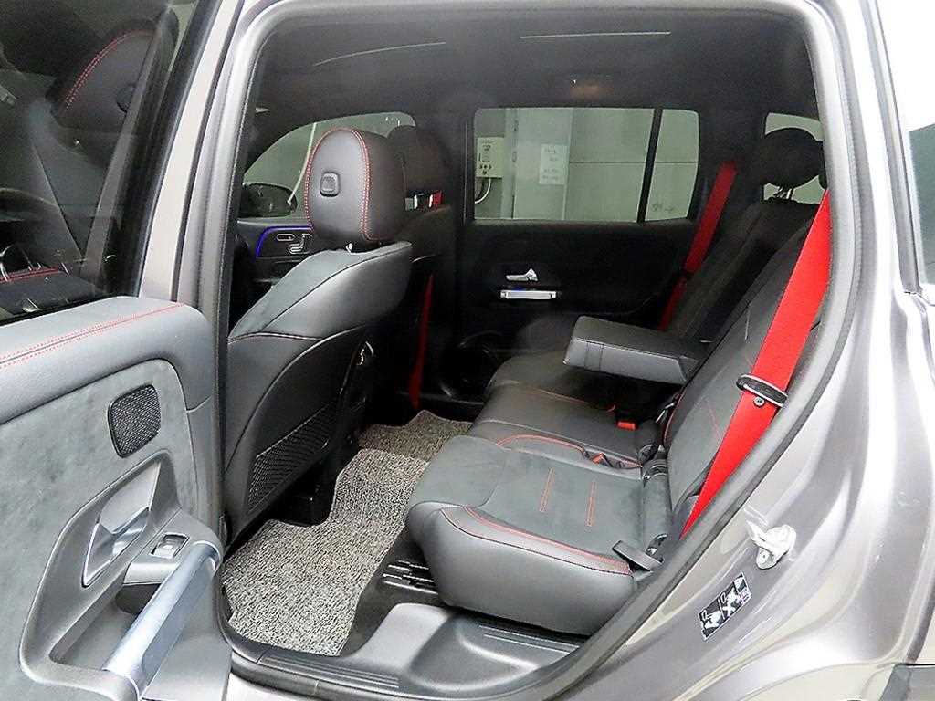 Mercedes Benz GLB Class - Vista 6