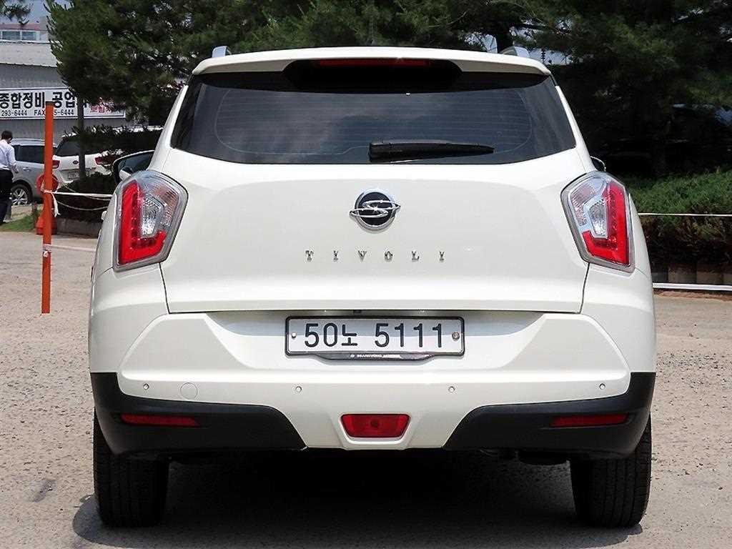 Ssangyong Tivoli - Vista 4
