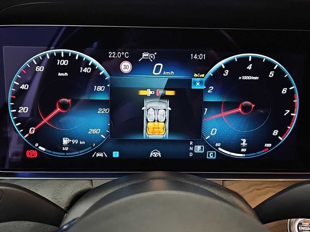 Mercedes Benz E class - Vista 6