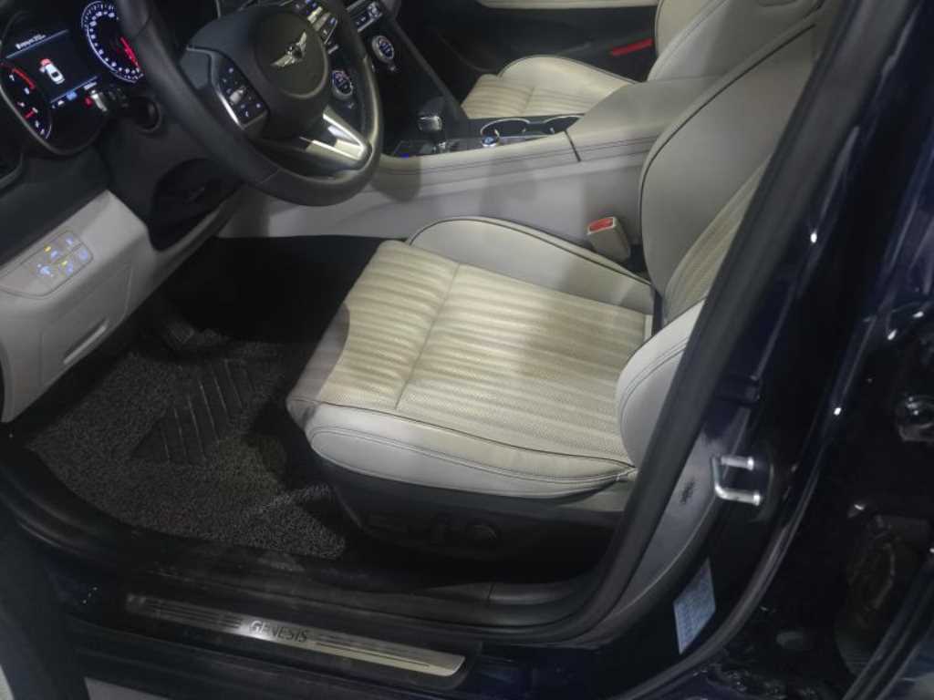 Genesis G70 - Vista 2