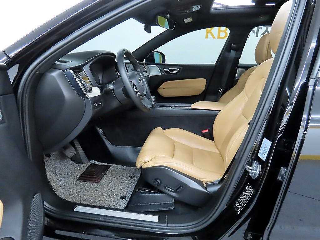 Volvo XC60 - Vista 5