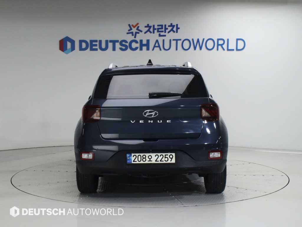 HYUNDAI Venue - Vista 4