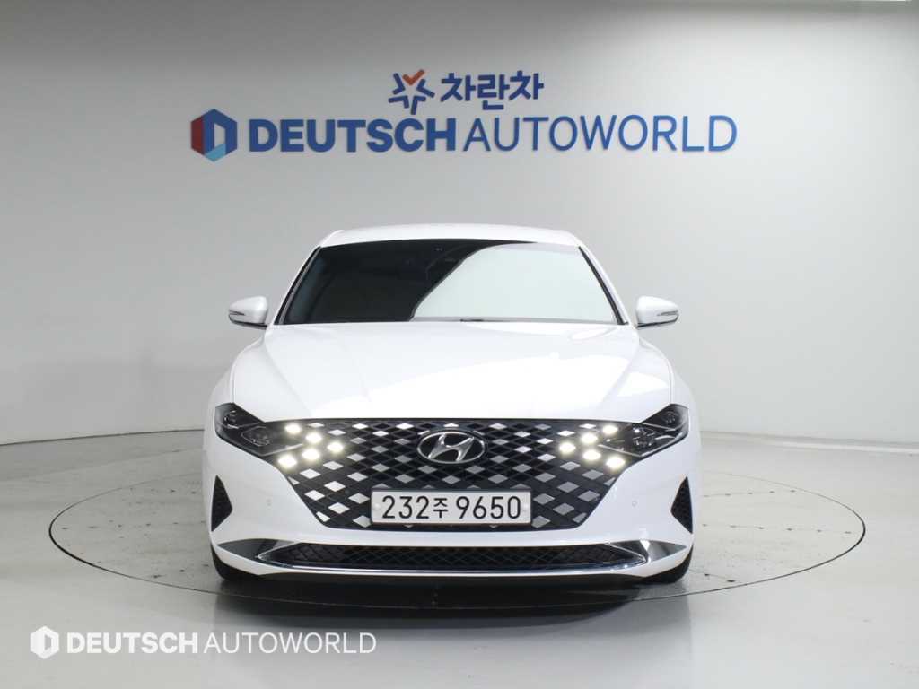 HYUNDAI Grandeur - Vista 3