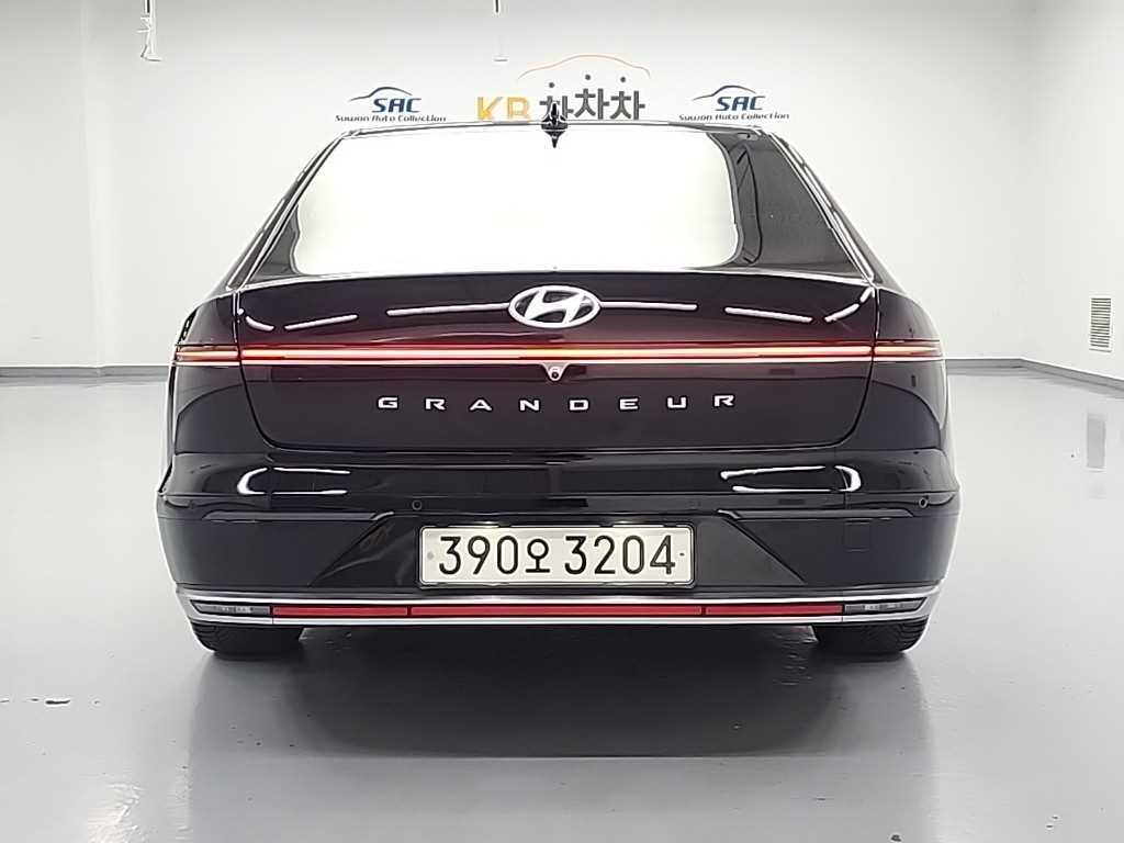 HYUNDAI Grandeur - Vista 3