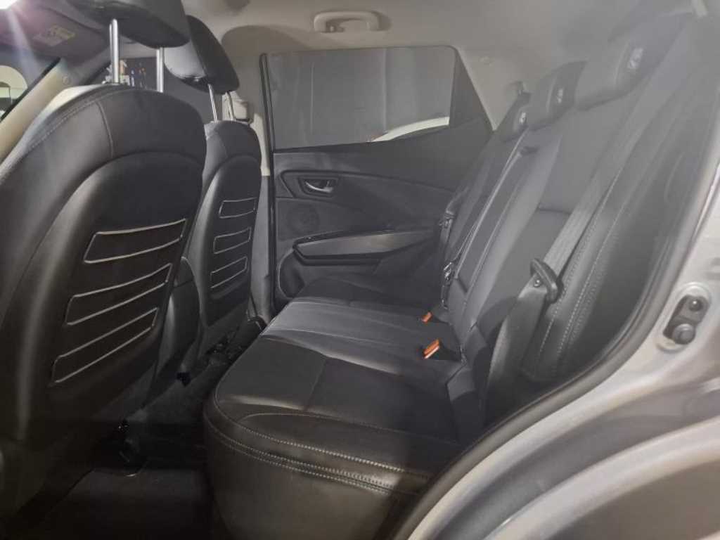 Ssangyong Tivoli - Vista 8