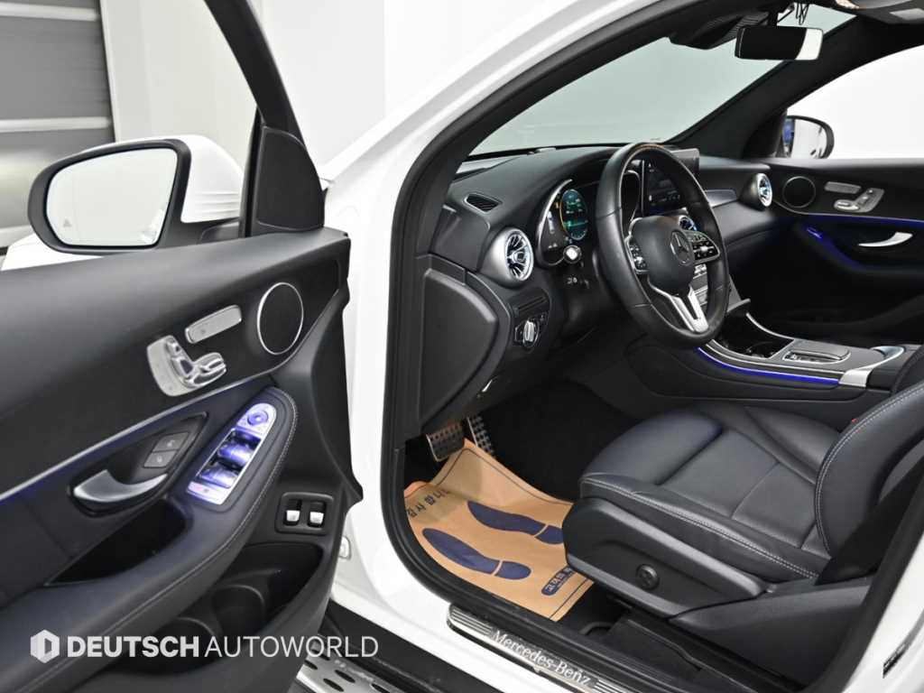Mercedes Benz GLC Class - Vista 11