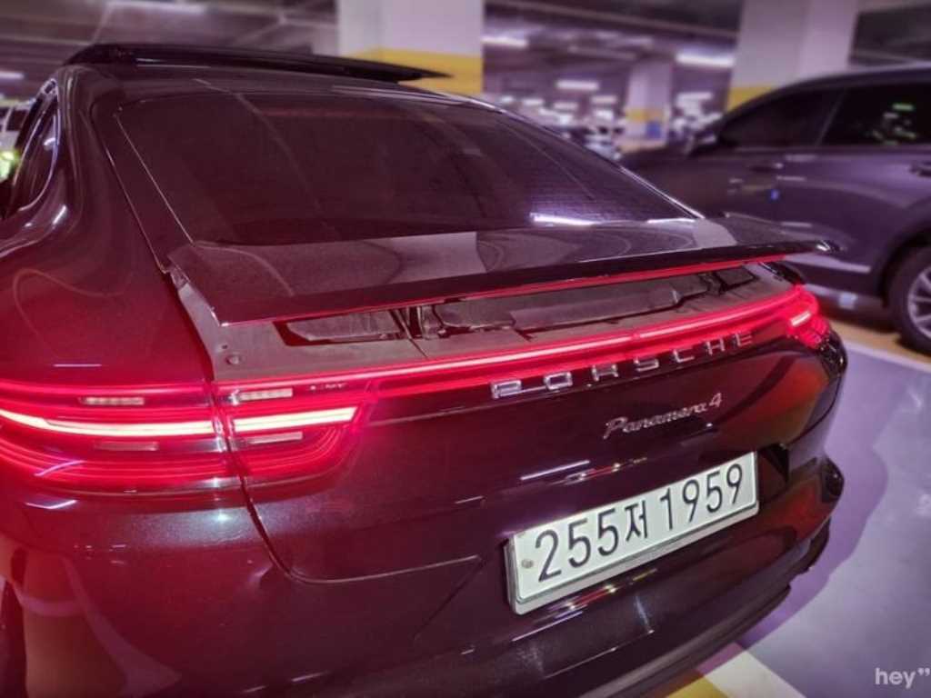 Porsche Panamera - Vista 3