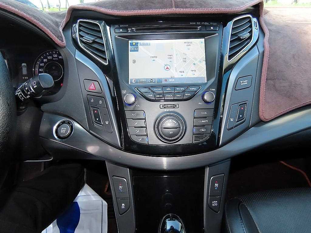HYUNDAI i40 2013 Blanco - Importación desde Corea - HF Imports Iquique - Foto 13