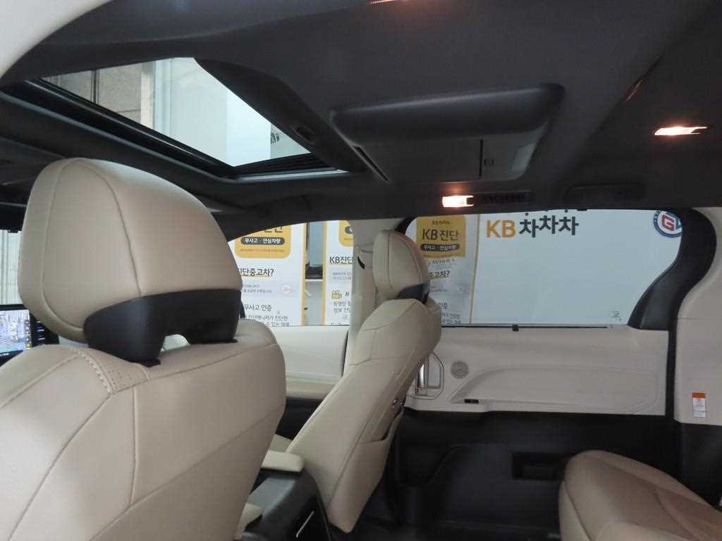Toyota Siena 2024 Negro - Importación desde Corea - HF Imports Iquique - Foto 18