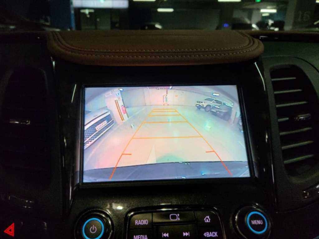 Chevrolet Impala - Vista 8