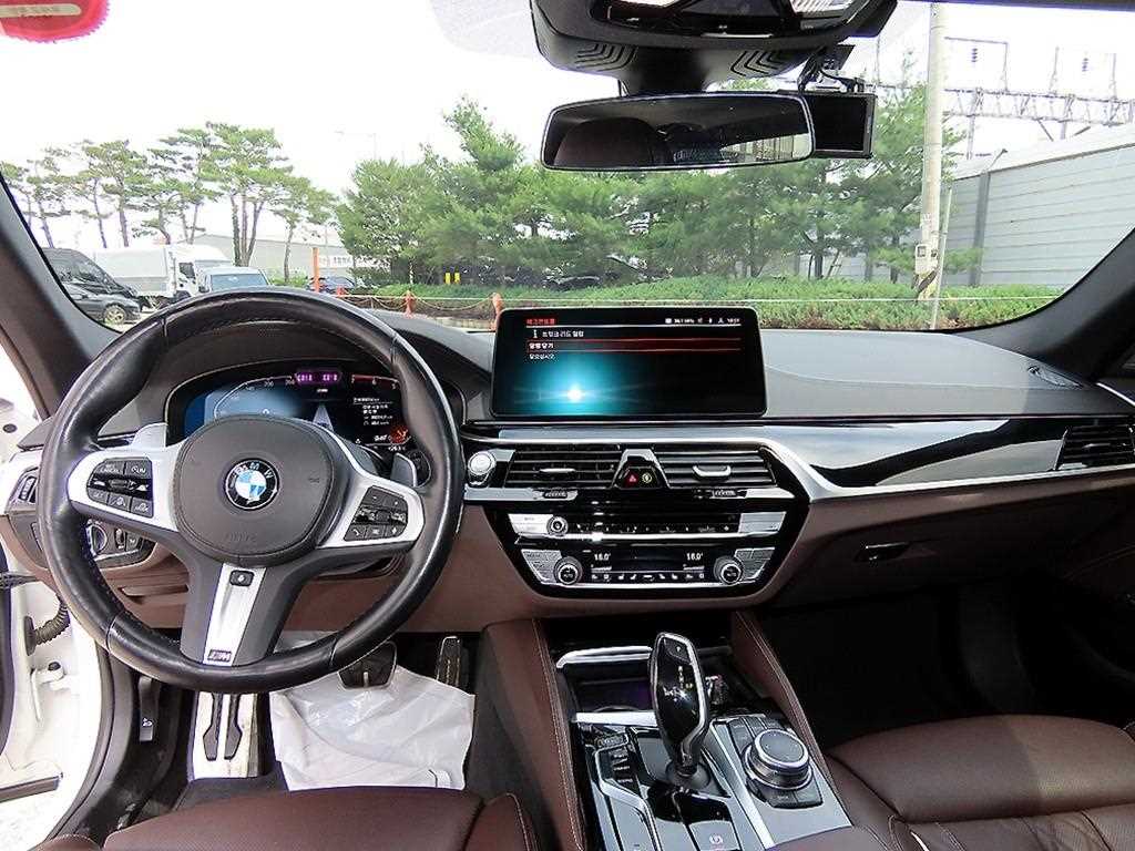 BMW 5 Series - Vista 7