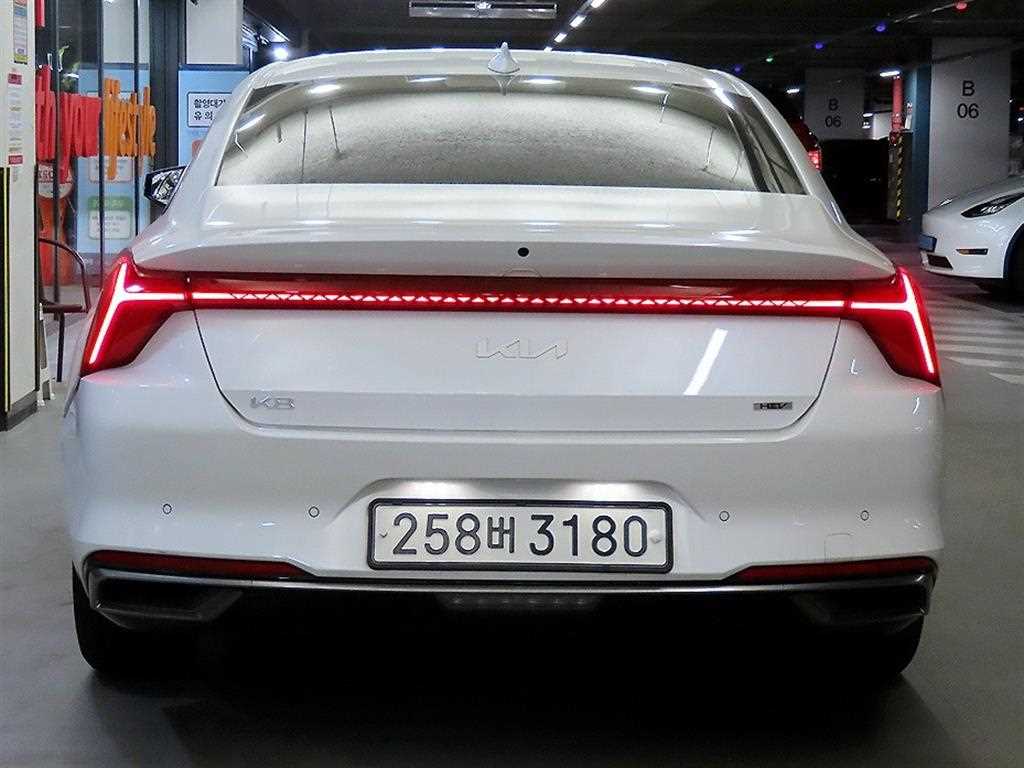 KIA K8 - Vista 5