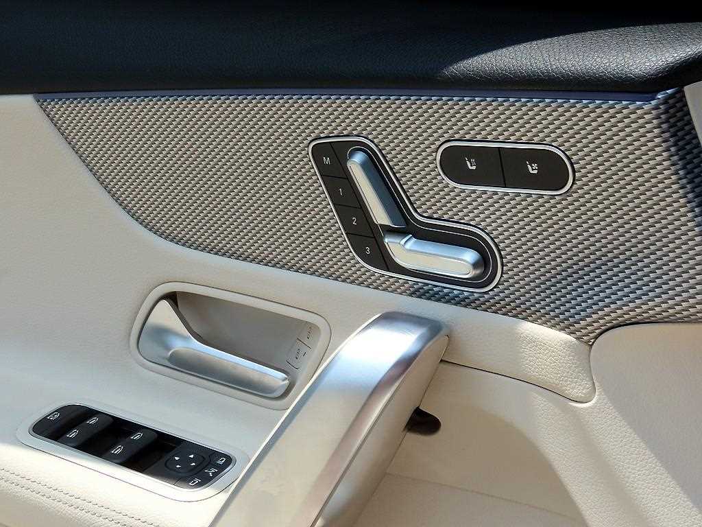 Mercedes Benz A Class - Vista 12