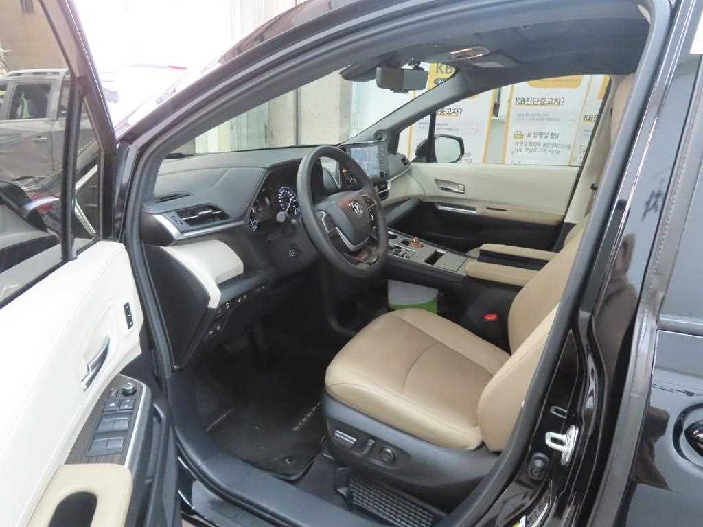 Toyota Siena - Vista 5
