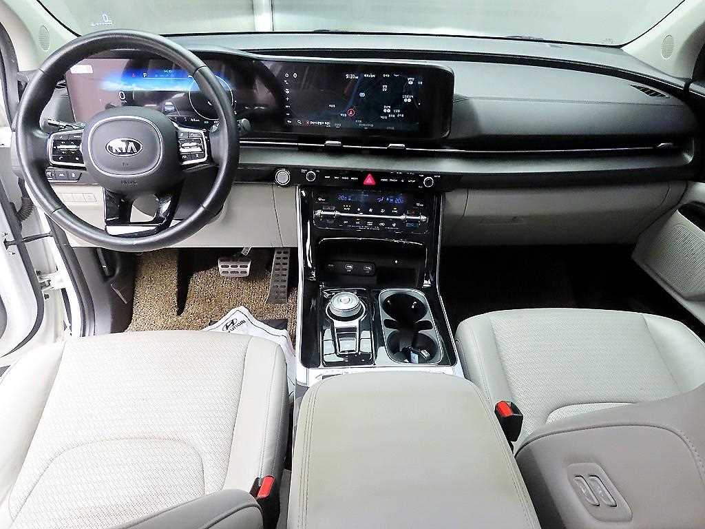 KIA Carnival - Vista 7