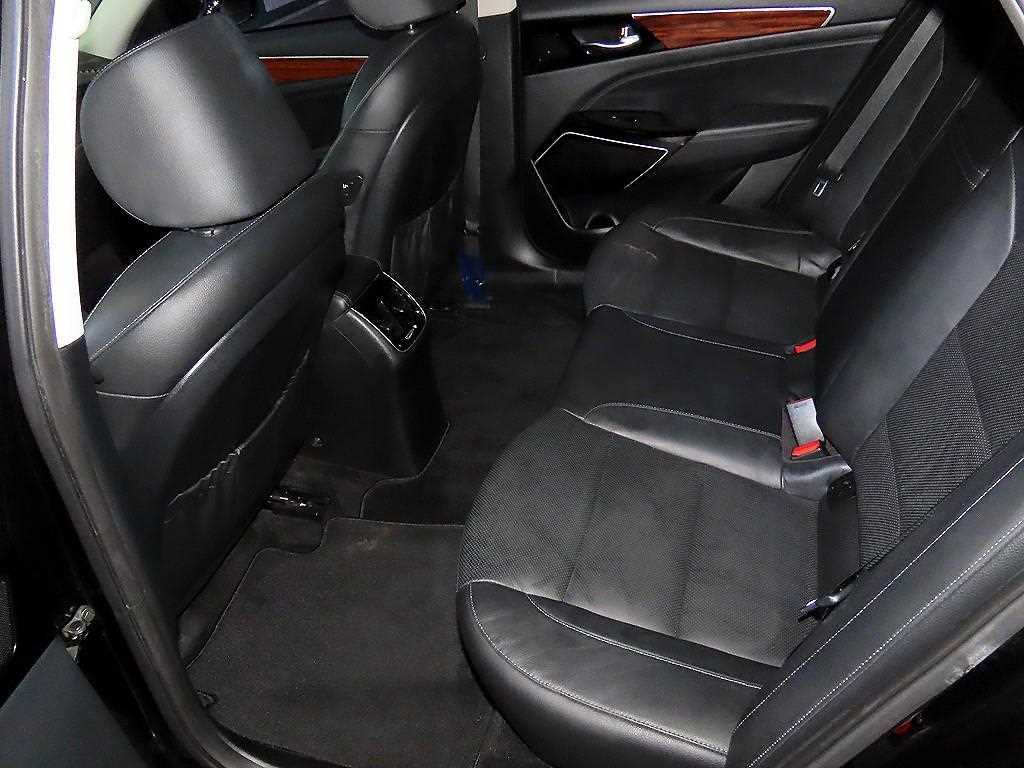 KIA K7 - Vista 7