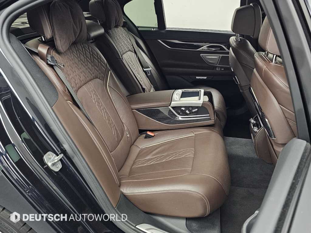 BMW 7 Series 2018 Negro - Importación desde Corea - HF Imports Iquique - Foto 13