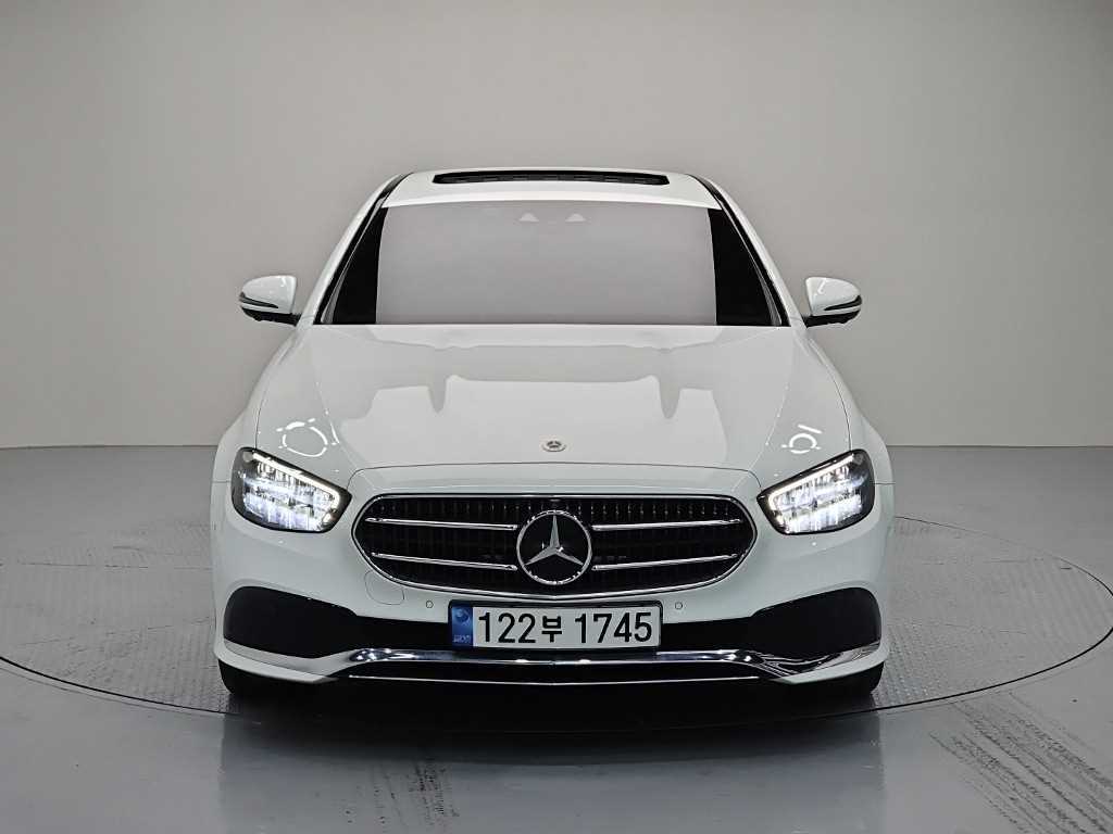 Mercedes Benz E class - Vista 2