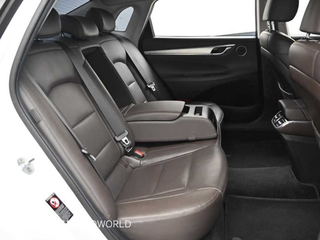 HYUNDAI Grandeur - Vista 12