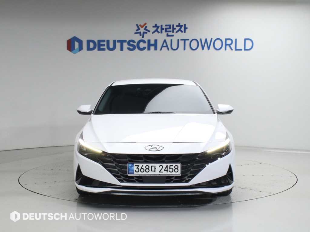 HYUNDAI Avante - Vista 3