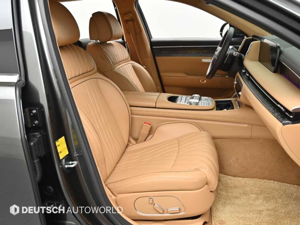 Genesis G90 - Vista 10