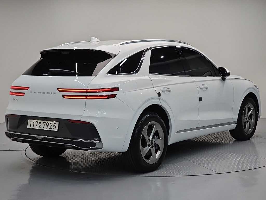 Genesis GV70 - Vista 4