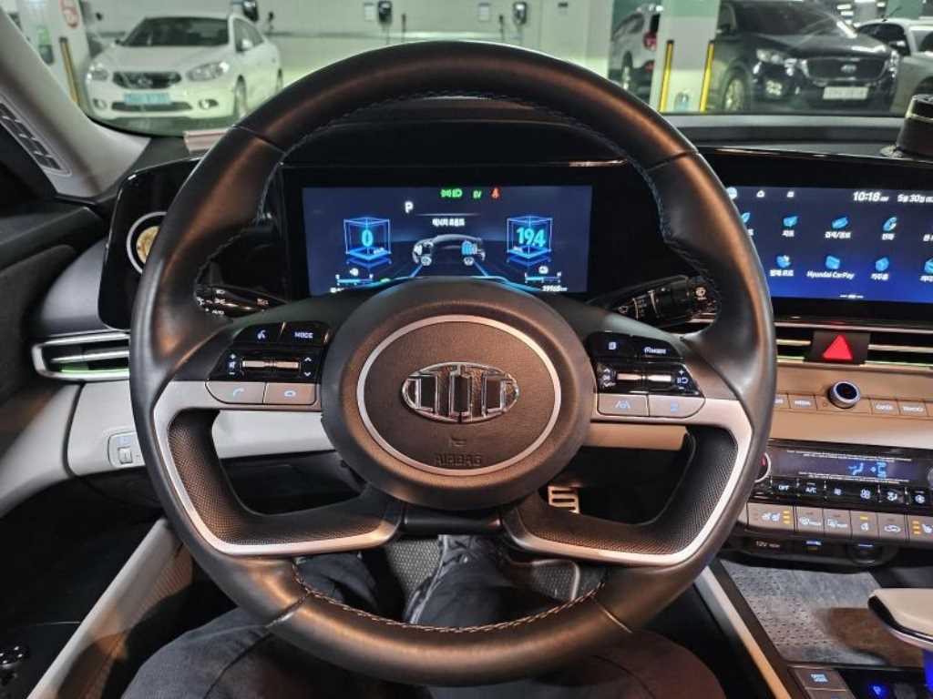 HYUNDAI Avante - Vista 4