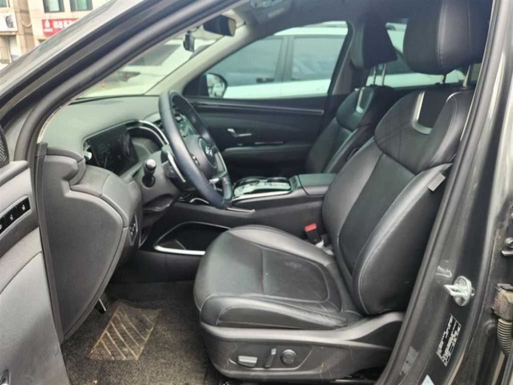 HYUNDAI Tucson - Vista 5