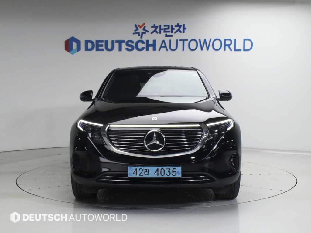 Mercedes Benz EQC - Vista 3