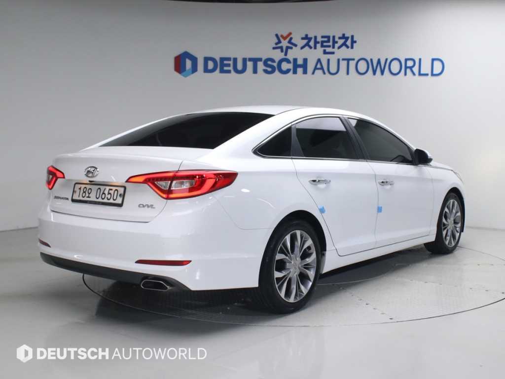 HYUNDAI Sonata - Vista 2