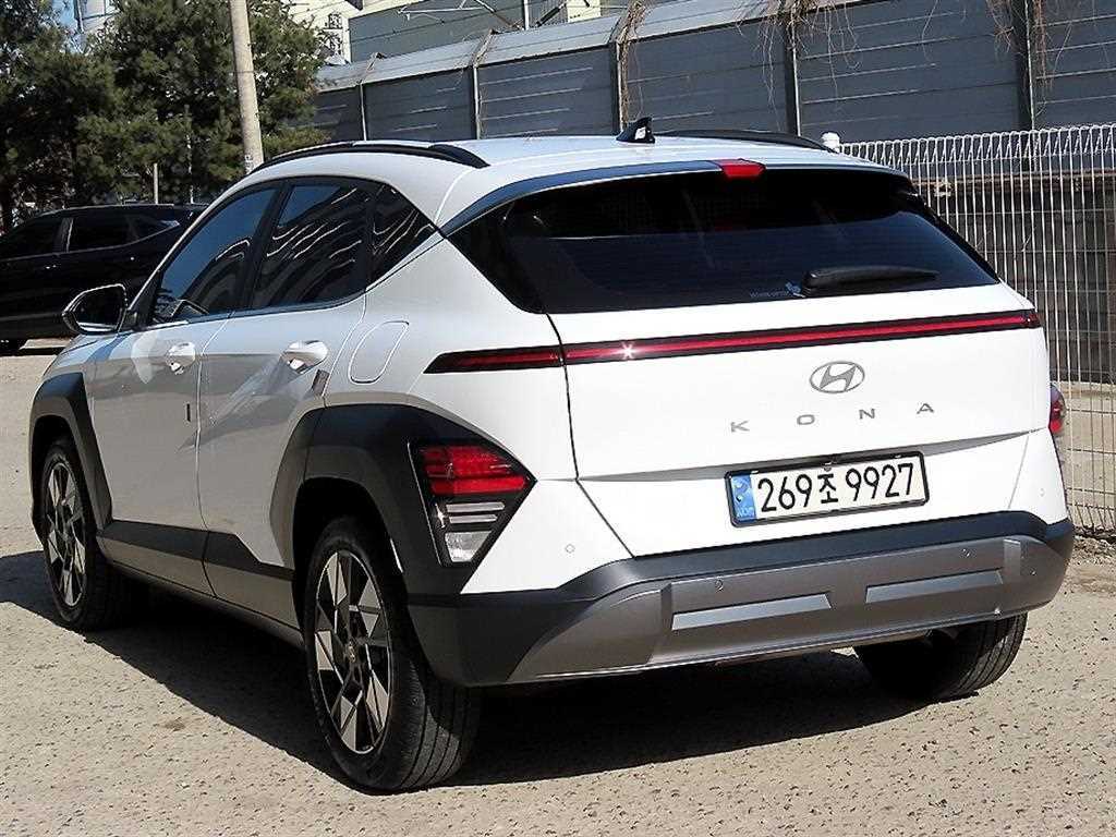HYUNDAI Kona - Vista 3