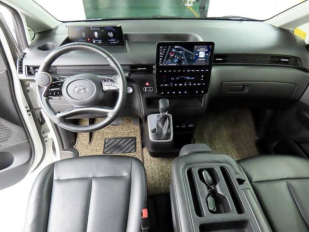 HYUNDAI Staria - Vista 7