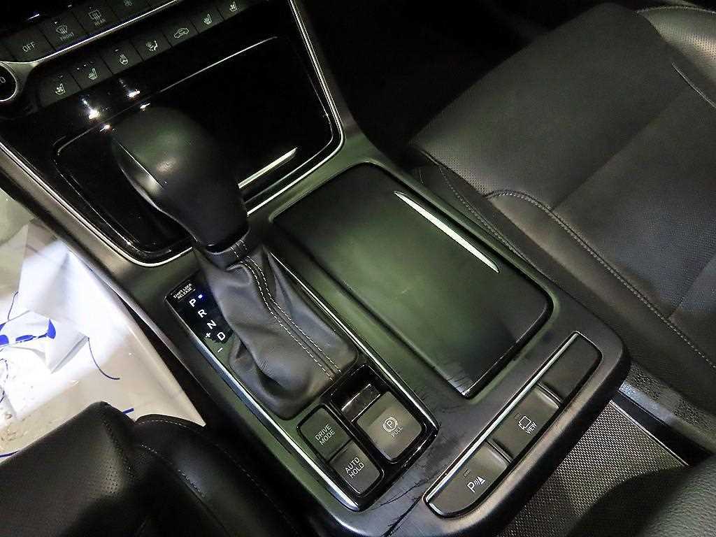 HYUNDAI Grandeur - Vista 12