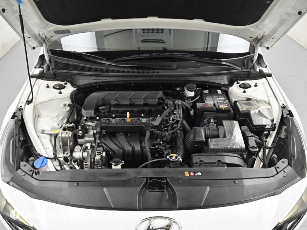 HYUNDAI Avante - Vista 6
