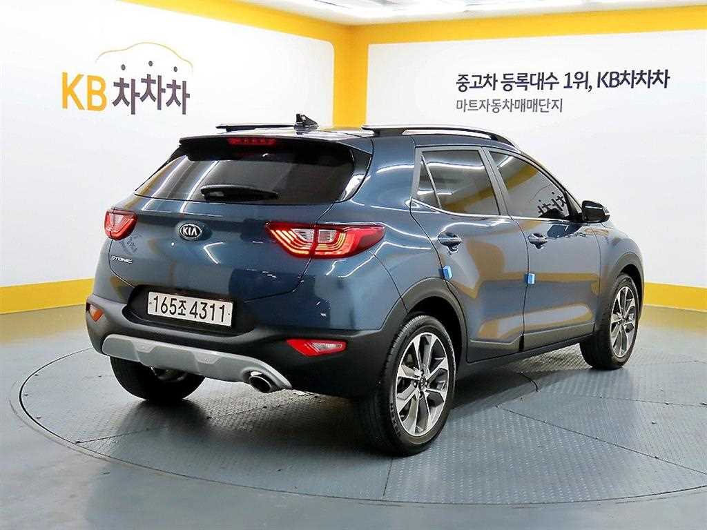 KIA Stonic - Vista 4