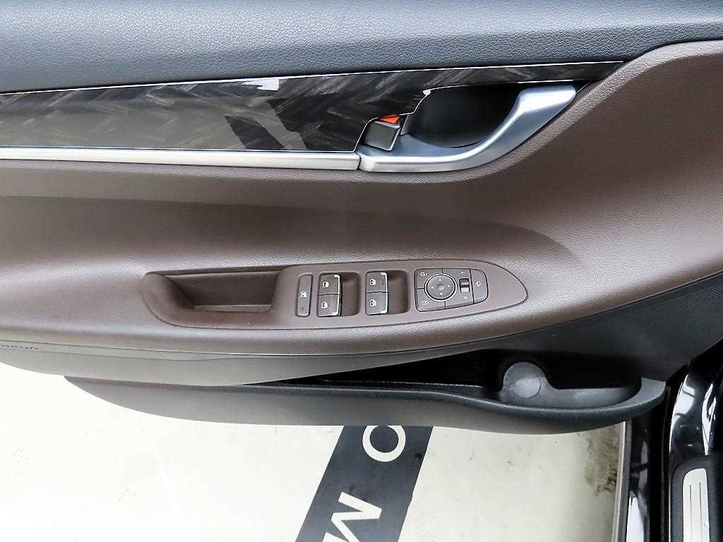 HYUNDAI Grandeur - Vista 11