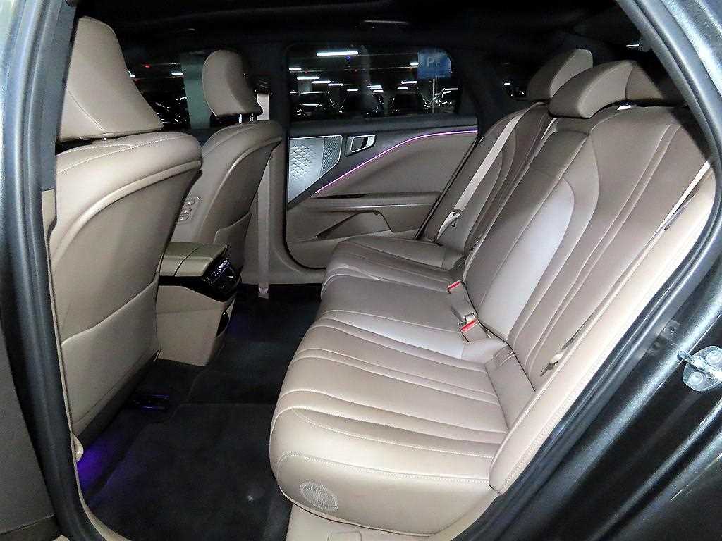 KIA K8 - Vista 7