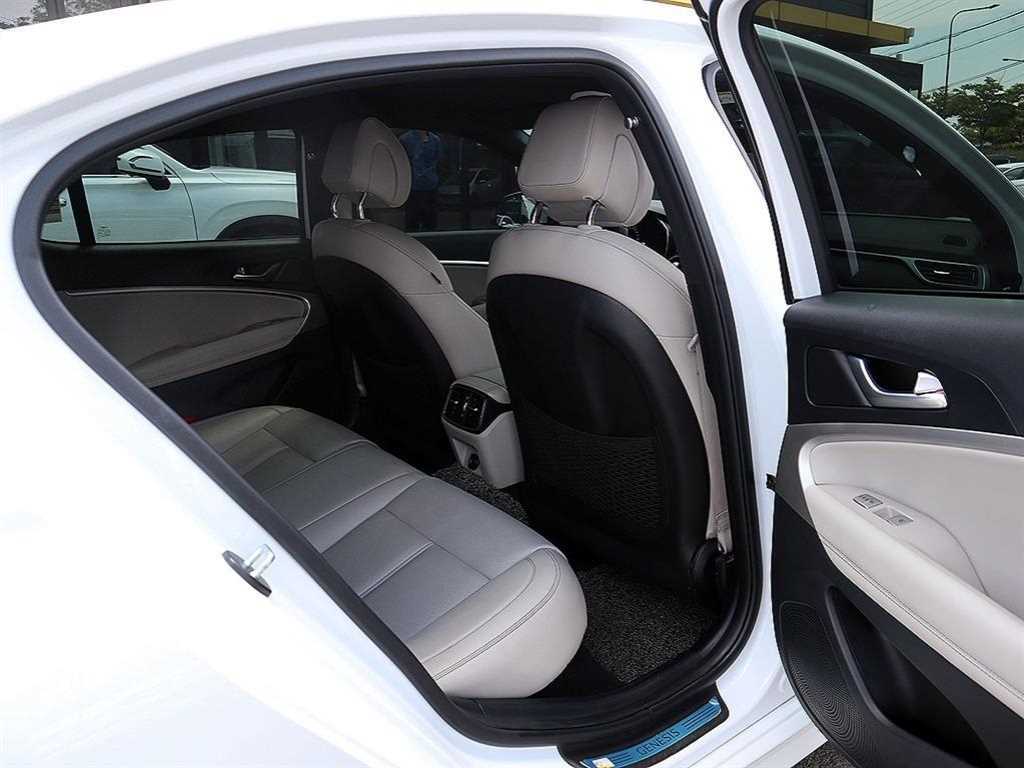 Genesis G70 2023 Blanco - Importación desde Corea - HF Imports Iquique - Foto 14
