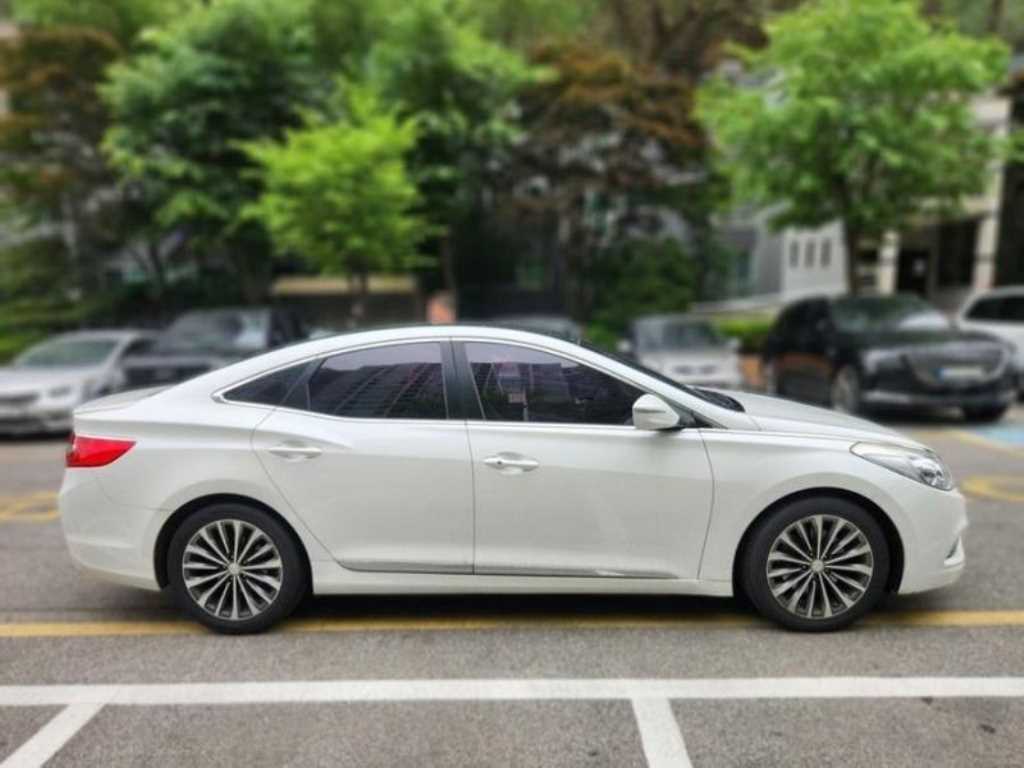 HYUNDAI Grandeur - Vista 4