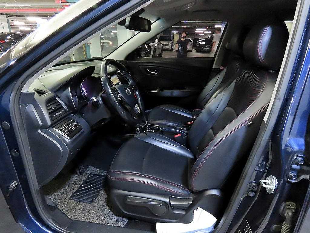 Ssangyong Tivoli - Vista 6