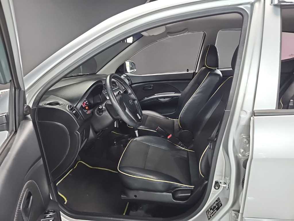 KIA Morning - Vista 11
