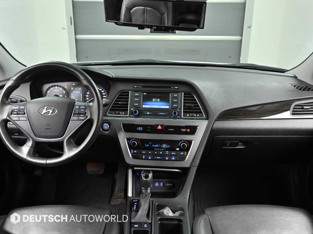 HYUNDAI Sonata - Vista 7