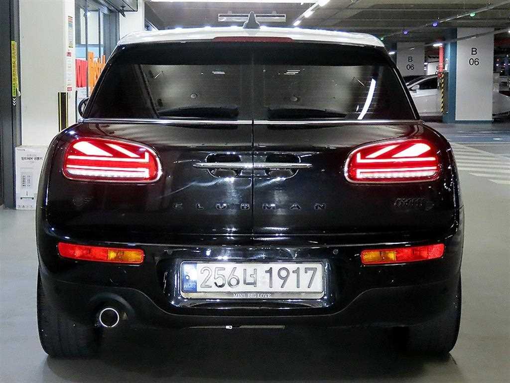 Mini Clubman - Vista 5