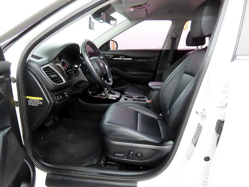 KIA Seltos - Vista 5